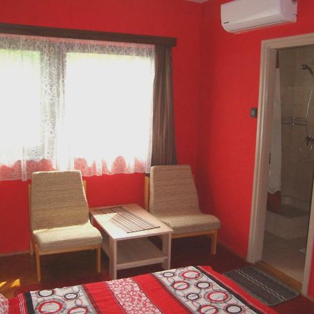 Apartamento Gyöngyvirág Vendégház Balatonboglár Exterior foto
