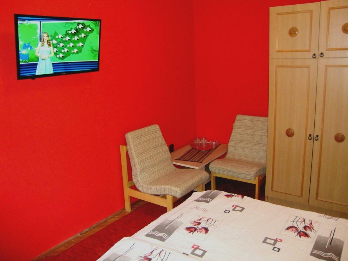 Apartamento Gyöngyvirág Vendégház Balatonboglár Exterior foto